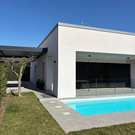 וילה Lagoblu